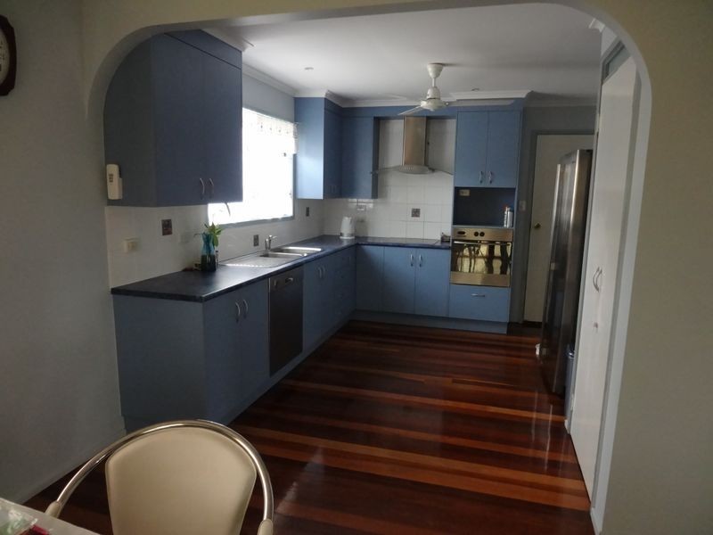 10 Far Street, West Gladstone QLD 4680