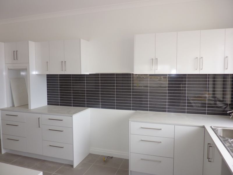 22 Grasstree Crescent, Kirkwood QLD 4680