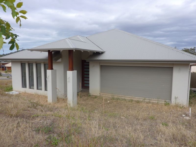 22 Grasstree Crescent, Kirkwood QLD 4680