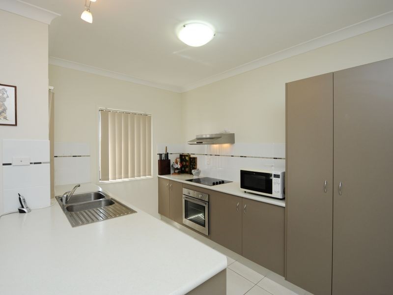 2 Hillview Place, Gladstone QLD 4680