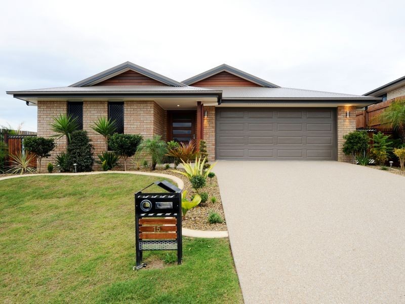 15 Bottlebrush Drive, Kirkwood QLD 4680