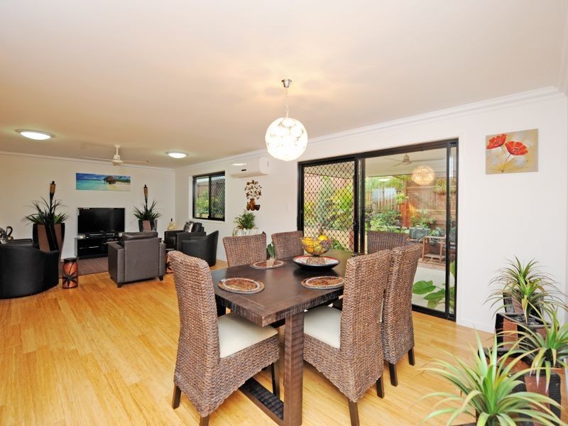 15 Bottlebrush Drive, Kirkwood QLD 4680