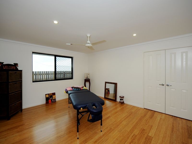 15 Bottlebrush Drive, Kirkwood QLD 4680