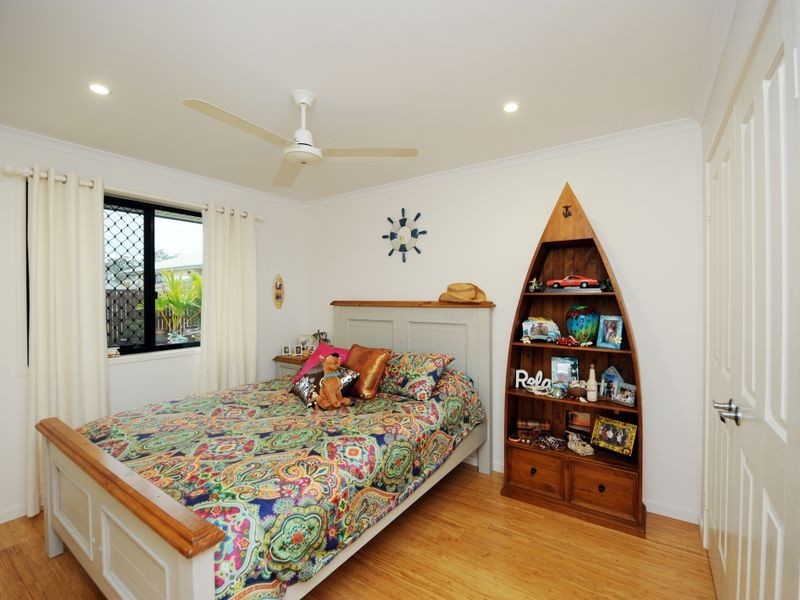 15 Bottlebrush Drive, Kirkwood QLD 4680