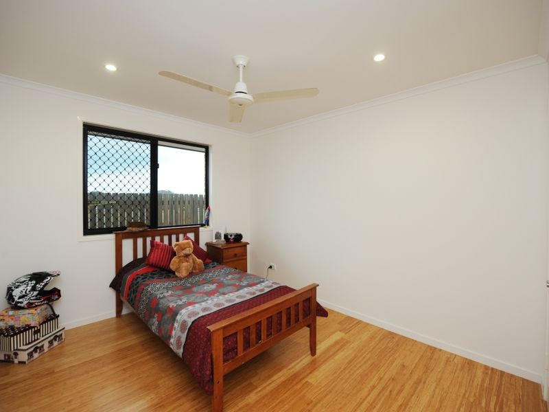 15 Bottlebrush Drive, Kirkwood QLD 4680