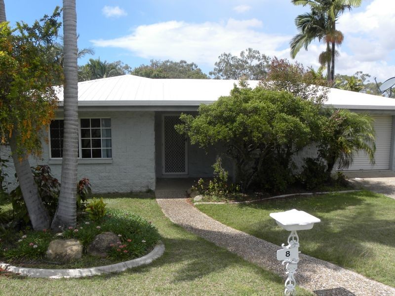 8 Daniel Drive, New Auckland QLD 4680
