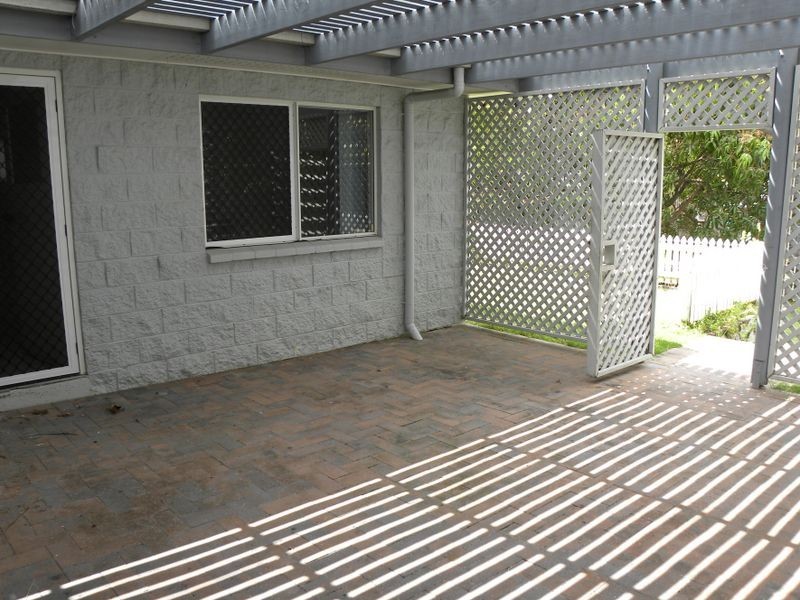 8 Daniel Drive, New Auckland QLD 4680