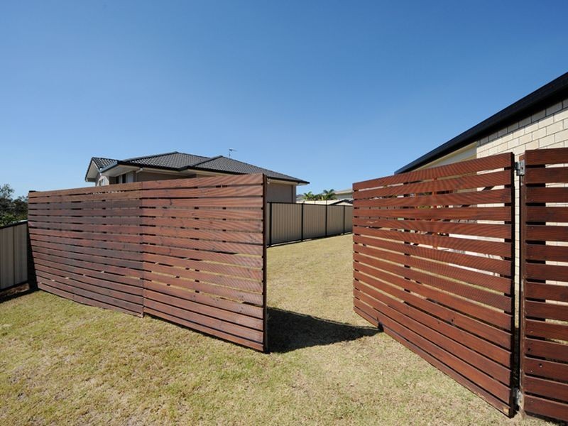 61 Sharyn Drive, New Auckland QLD 4680