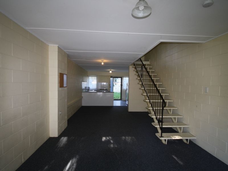 9/21 Charles Street, West Gladstone QLD 4680