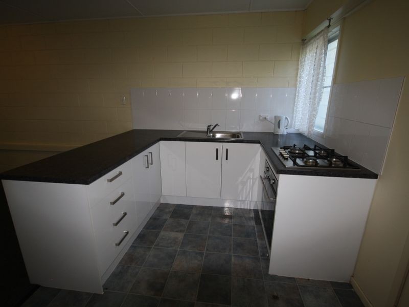 9/21 Charles Street, West Gladstone QLD 4680