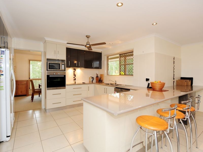 16 Windward Passage, South Gladstone QLD 4680