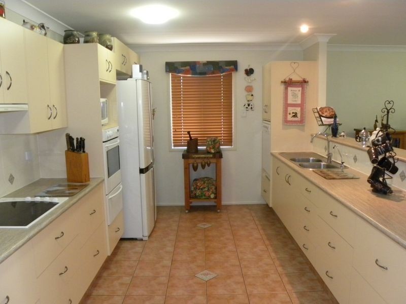 57 Katrina Boulevard, New Auckland QLD 4680