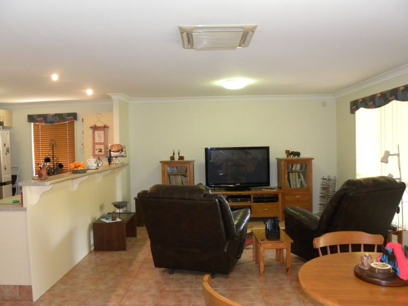 57 Katrina Boulevard, New Auckland QLD 4680