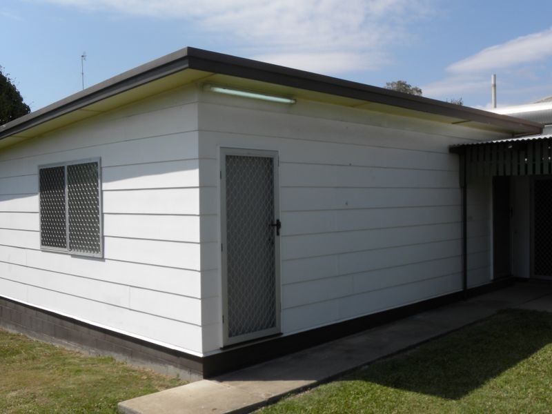 6 Little Street, South Gladstone QLD 4680