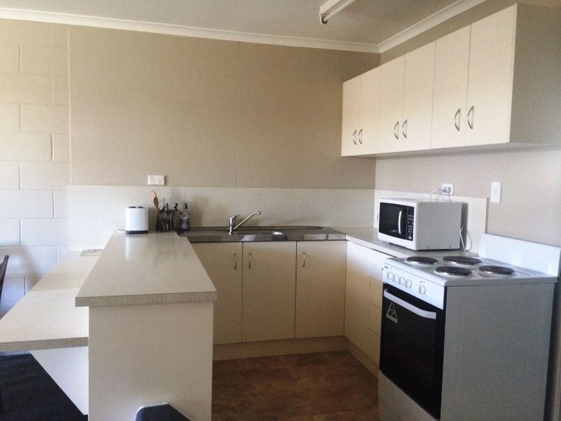 2/40-42 Marten Street, South Gladstone QLD 4680