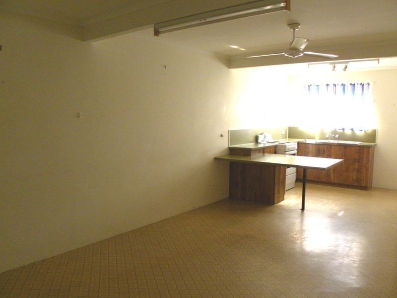 1-4/9 Cowan Close, South Gladstone QLD 4680