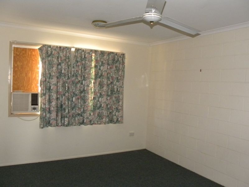 1-4/9 Cowan Close, South Gladstone QLD 4680