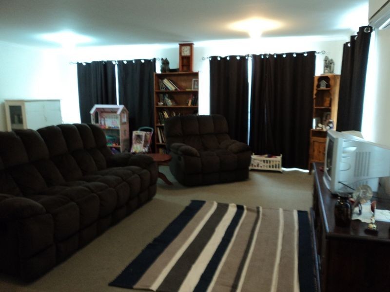 321 J Hickey Avenue, Gladstone QLD 4680