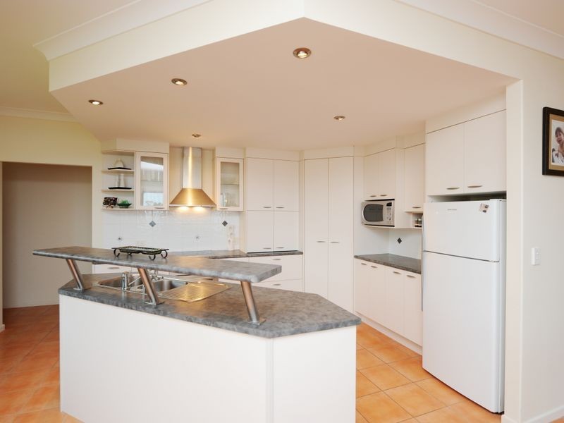 6 Panorama Court, Gladstone QLD 4680