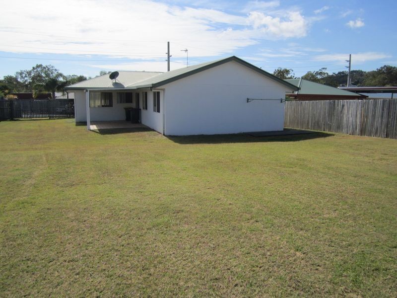 4 Dickinson Road, New Auckland QLD 4680