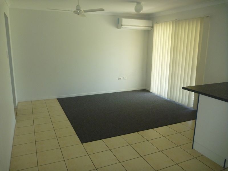 4 Dickinson Road, New Auckland QLD 4680