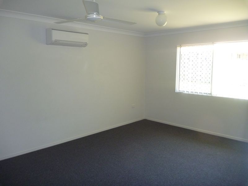 4 Dickinson Road, New Auckland QLD 4680