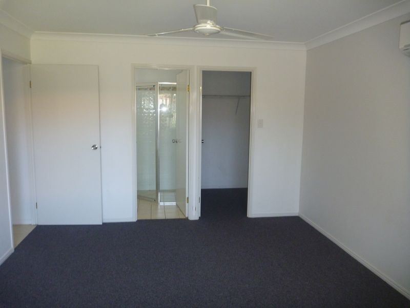 4 Dickinson Road, New Auckland QLD 4680