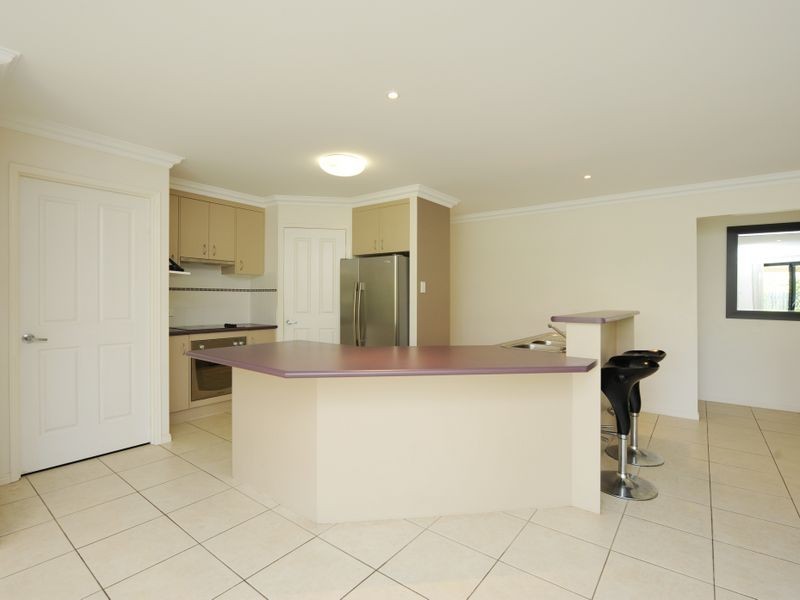 23 Victoria Avenue, Glen Eden QLD 4680