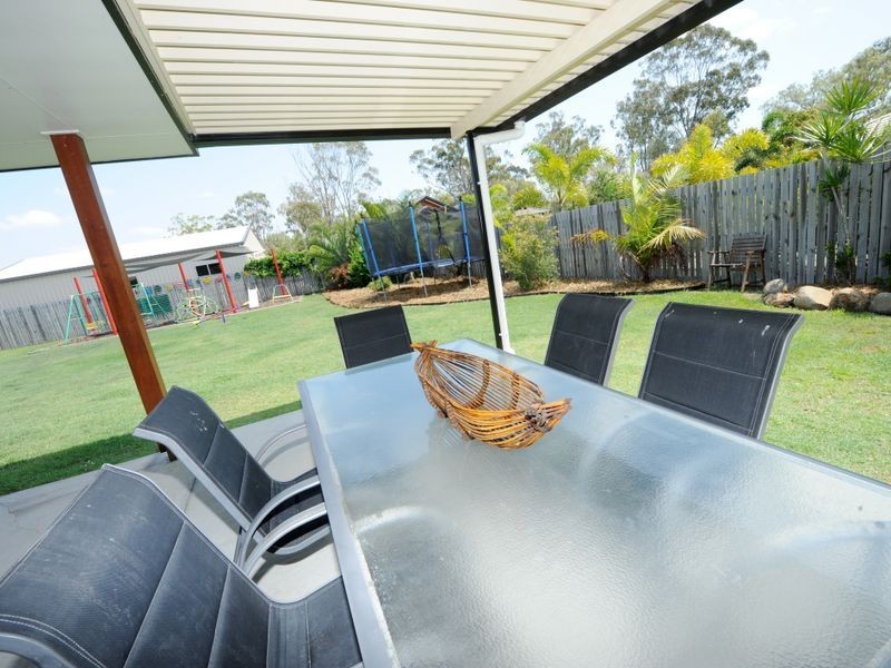 23 Victoria Avenue, Glen Eden QLD 4680