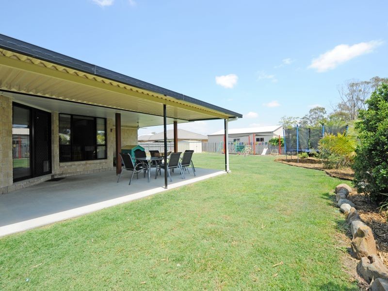 23 Victoria Avenue, Glen Eden QLD 4680