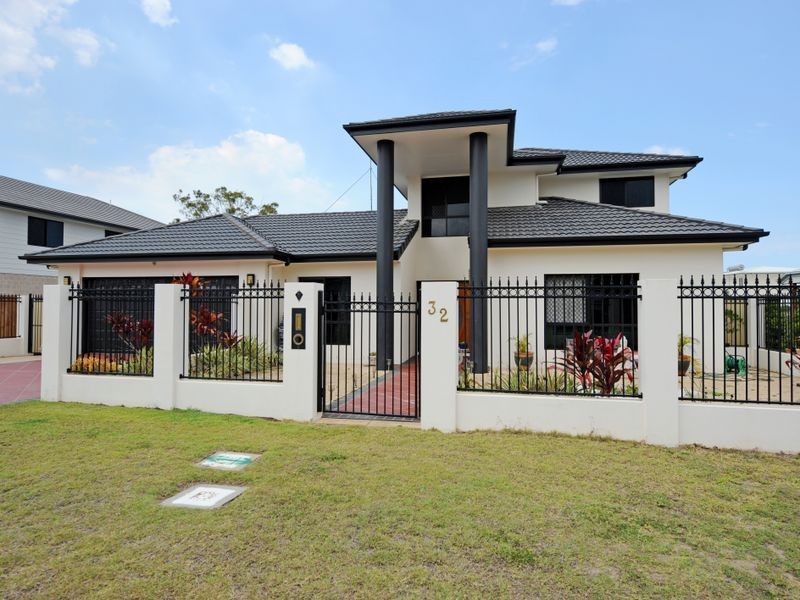32 Dolphin Terrace, South Gladstone QLD 4680