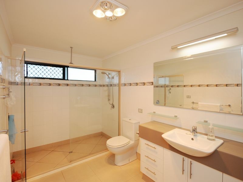 32 Dolphin Terrace, South Gladstone QLD 4680