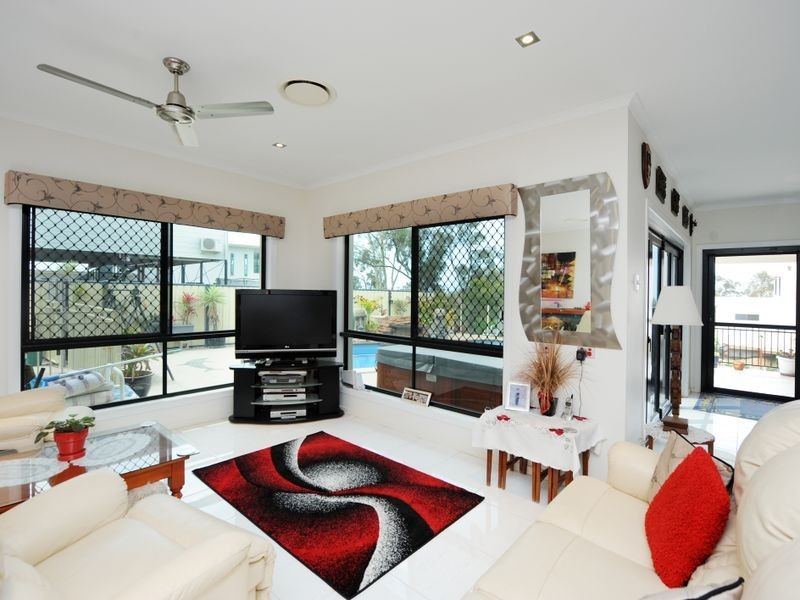 32 Dolphin Terrace, South Gladstone QLD 4680