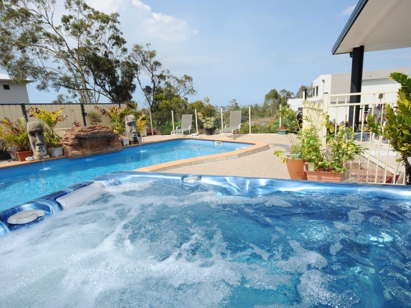 32 Dolphin Terrace, South Gladstone QLD 4680