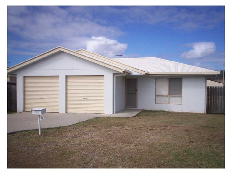 3 Rothbury Place, New Auckland QLD 4680