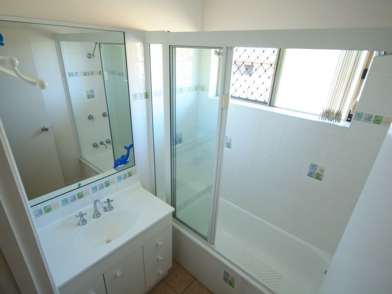 3 Rothbury Place, New Auckland QLD 4680