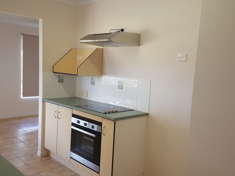 3 Rothbury Place, New Auckland QLD 4680