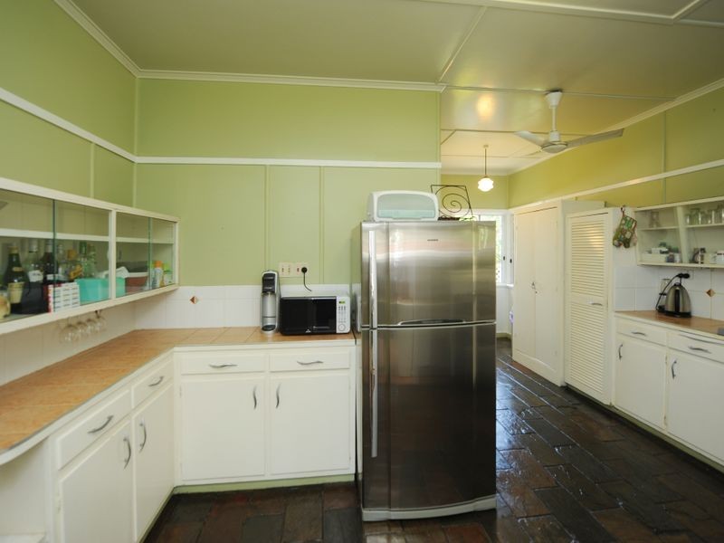 201 Oaka Street, Gladstone QLD 4680