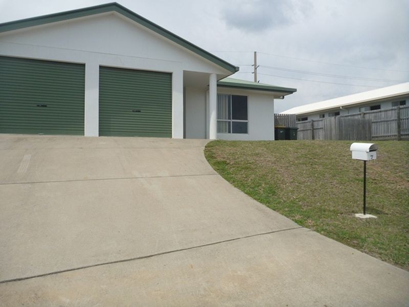 7 Saxonvale Court, New Auckland QLD 4680