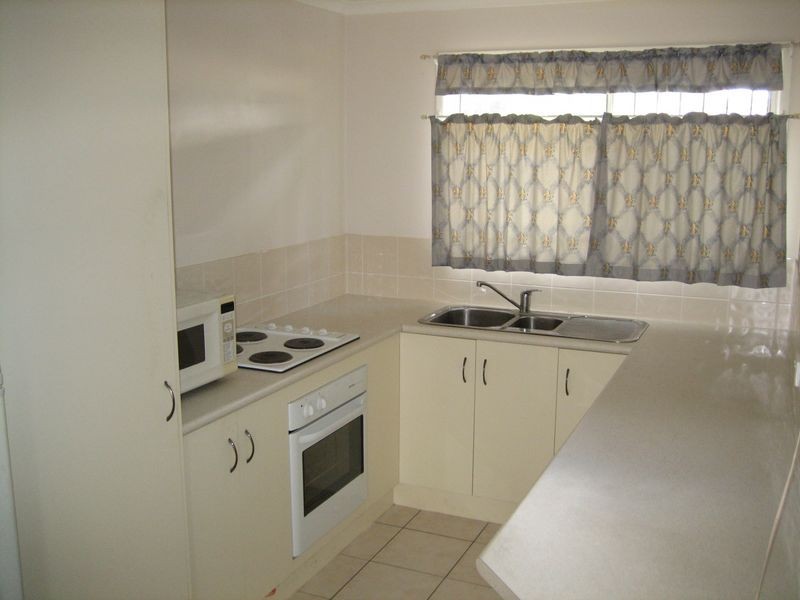 1/71 Off Lane, South Gladstone QLD 4680