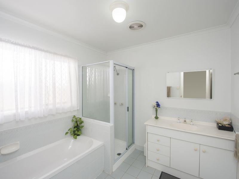 22 Barreenong Street, Glen Eden QLD 4680