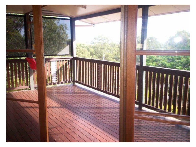 4 Nash Street, West Gladstone QLD 4680