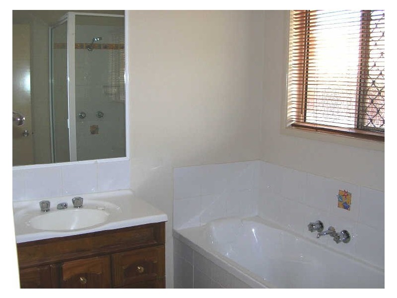 12 DEBORAH STREET, Gladstone QLD 4680