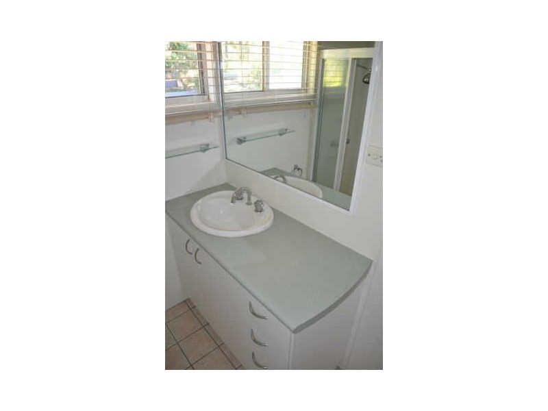 8 Holland Street, Gladstone QLD 4680