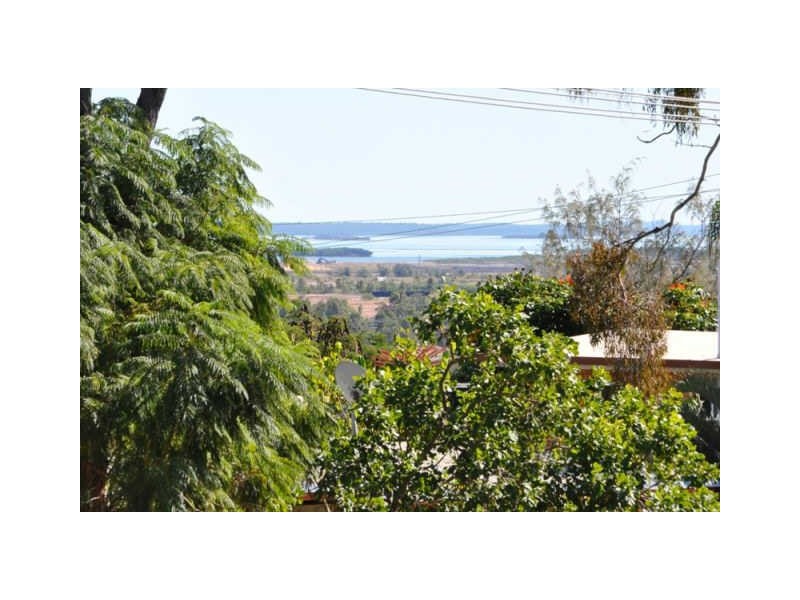 8 Holland Street, Gladstone QLD 4680