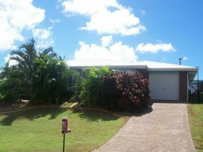 274 J Hickey Avenue, Clinton QLD 4680