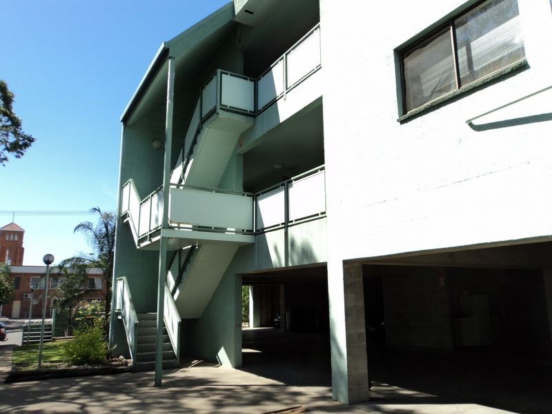 6/8 Roseberry Street, Gladstone QLD 4680