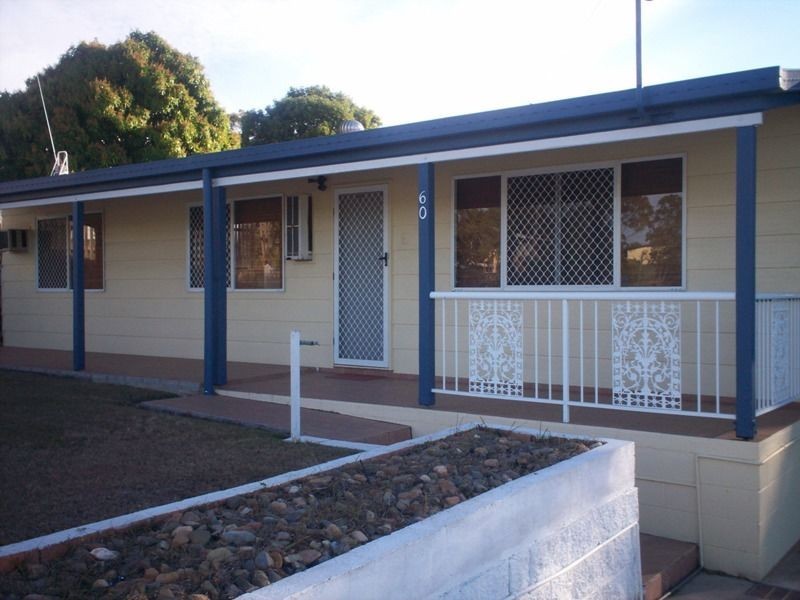 60 Beak Street, New Auckland QLD 4680