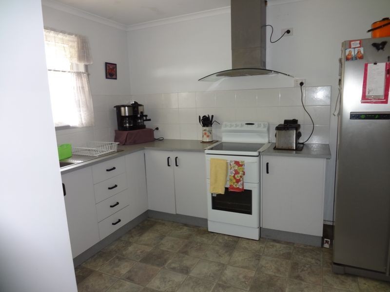 6 Ward Close, Gladstone QLD 4680