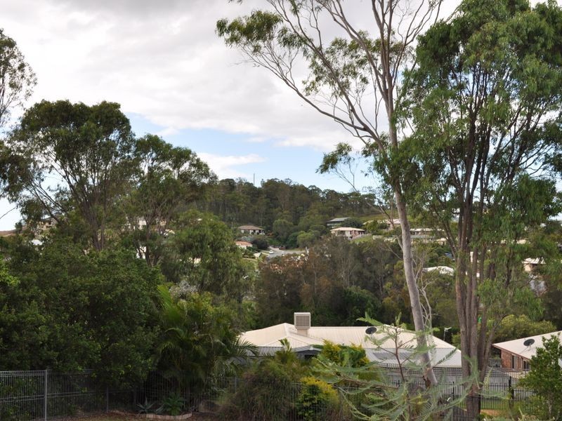 8 Fairbairn Place, Clinton QLD 4680